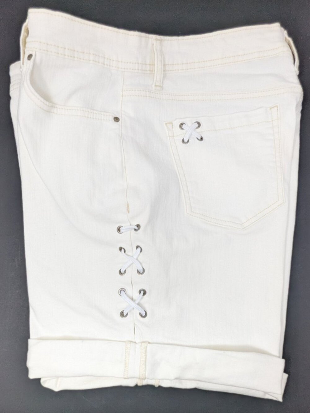 Bandolino White Stretch Denim Shorts " Mandie" Size 8 Lace-Up Leg High Rise